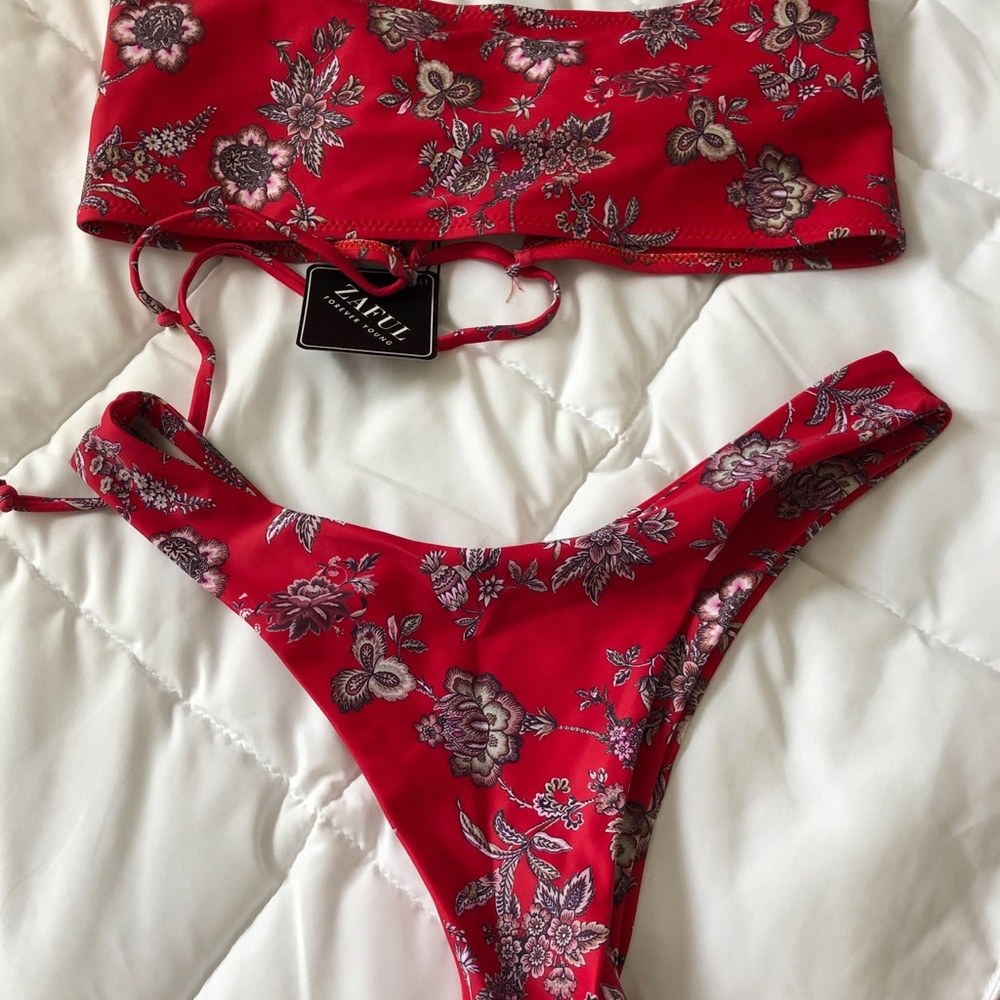 Zaful Lace-up Floral High Cut Bikini Set